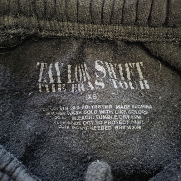 Taylor Swift The Eras Tour Friendship Bracelet Sweatpants - Picture 2 of 10